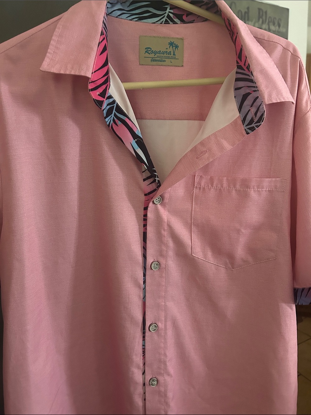 Men's Pink Short-Sleeve Button-Down Shirt with Patterned Trim
